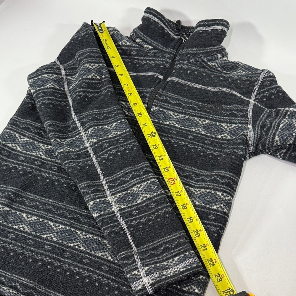 The North Face Black and Gray Patterned Zip-Up Sweater - Picture 4 of 8